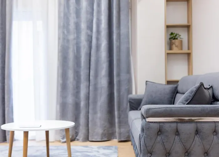 Blloku Prime * Τίρανα