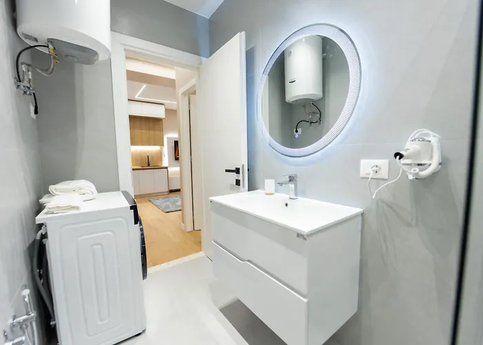 Blloku Prime * Τίρανα